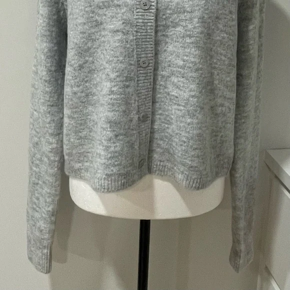 NWT Anthropologie Self Contrast Ainsley Ruffle Collar Cardigan Sweater Gray Boho - Picture 5 of 12